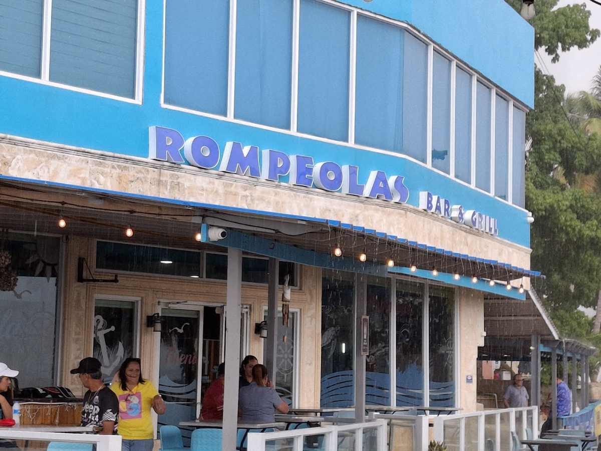 Sal de Mar Restaurant & Rooftop Bar